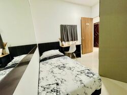 Stratford Court (D16), Condominium #462711691